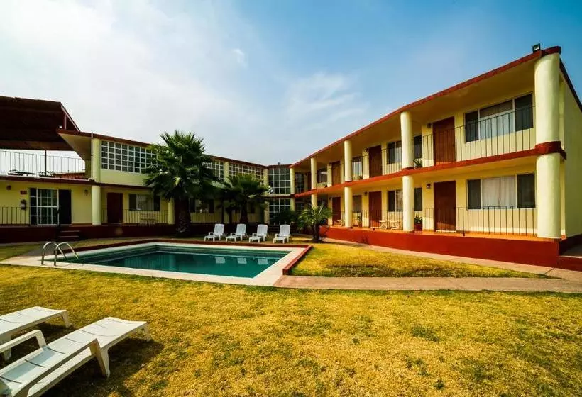 ホテル Capital O  Villa Esperanza