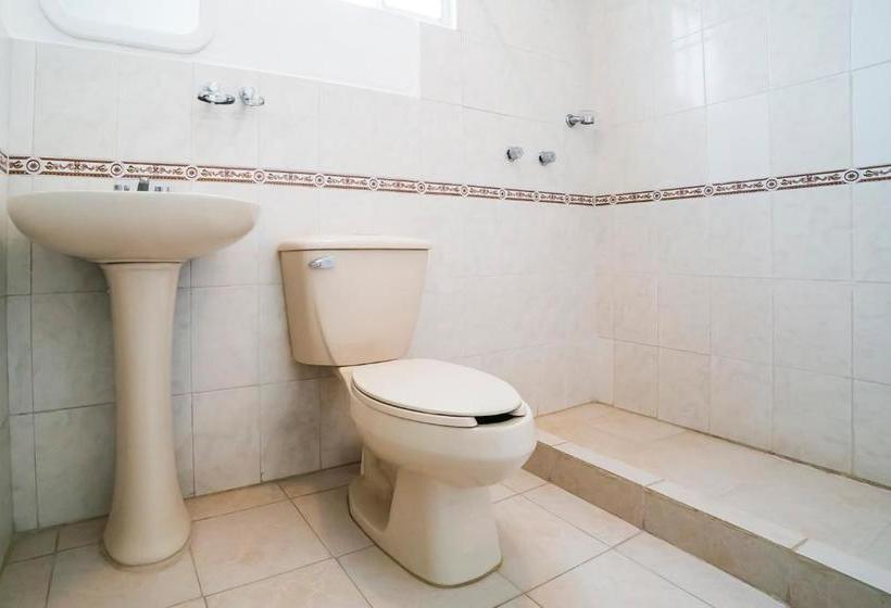 Отель Capital O  Villa Esperanza