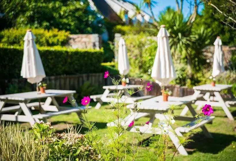 Hotelli Fleur Du Jardin