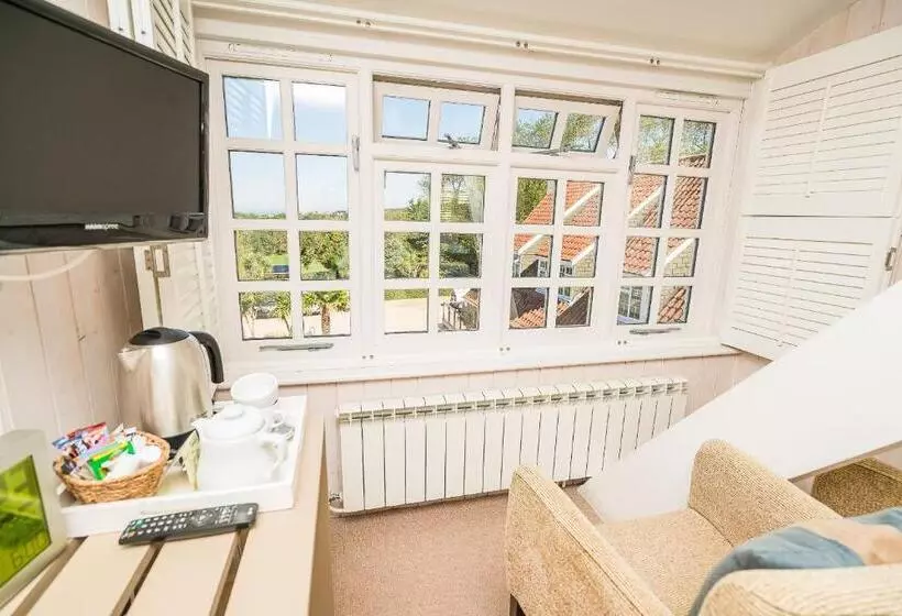 Hotelli Fleur Du Jardin