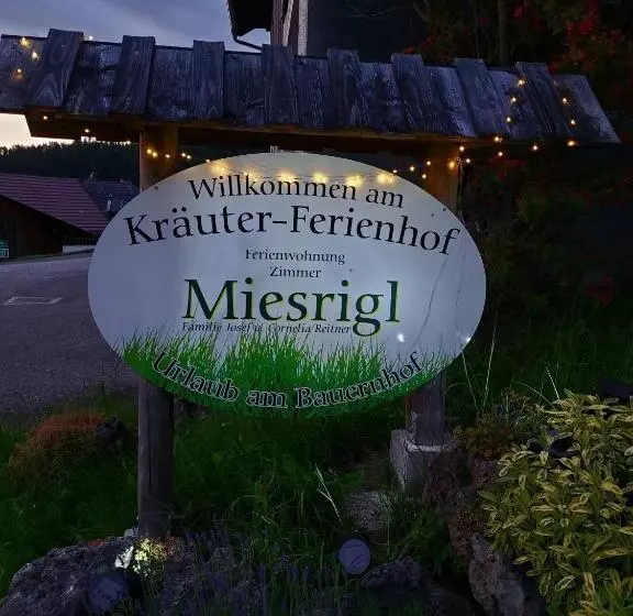 Hotelli Kräuterhof Miesrigl
