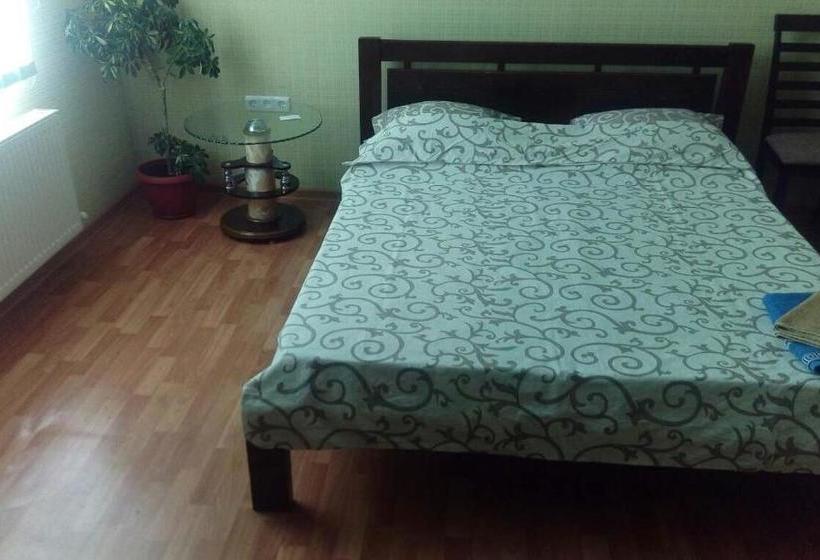 بنسيون Apartment On Mira Avenue