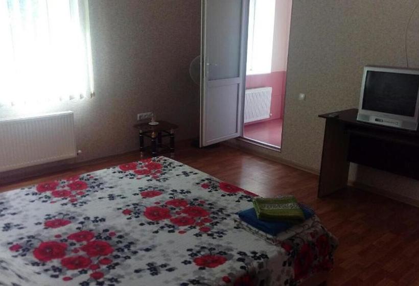 بنسيون Apartment On Mira Avenue