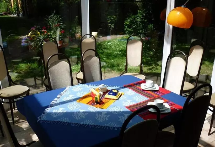 Majatalo Fünf Linden