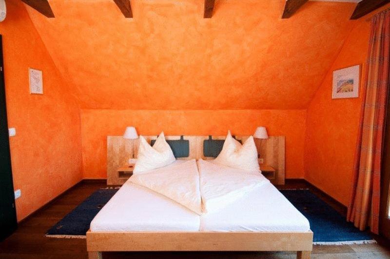 بنسيون Garni Winzerhof Hödl