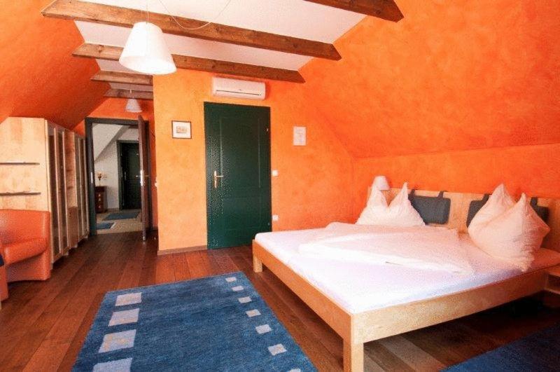 بنسيون Garni Winzerhof Hödl