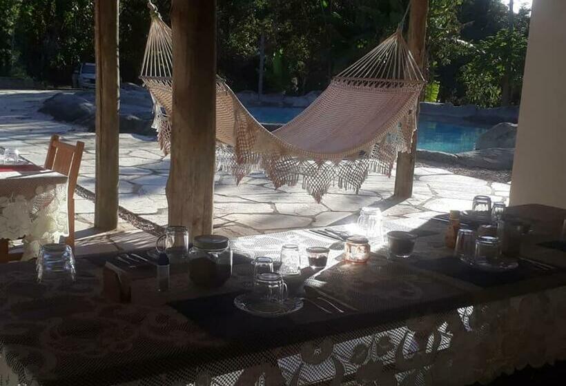 پانسیون Pousada E Camping Aldeia Da Lua