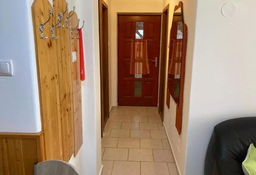 ペンション Tünde Vendégház