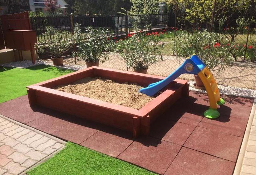 بنسيون Tünde Vendégház