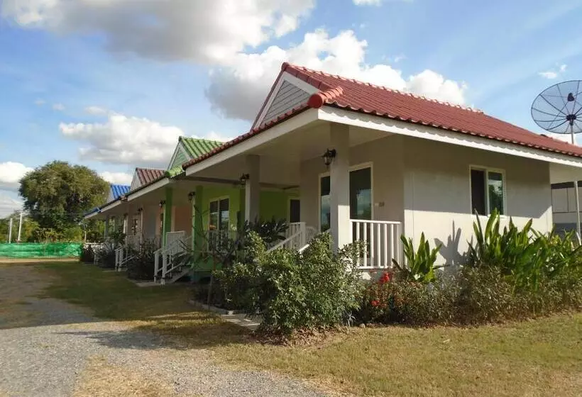 Chomna Resort