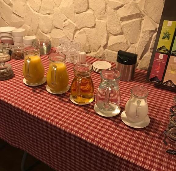 هتل A Restaurace Palfrig