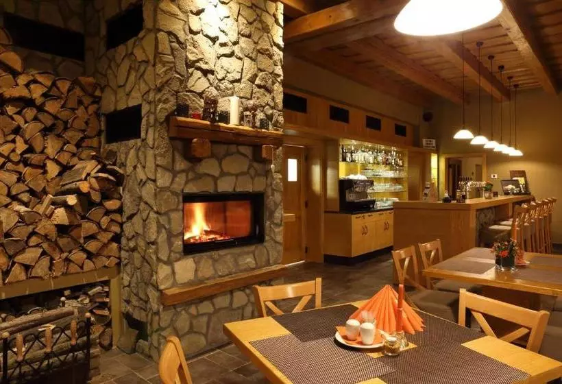 Hotelli A Restaurace Palfrig