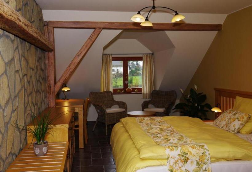 هتل A Restaurace Palfrig