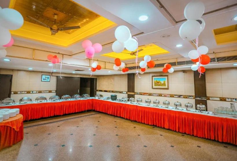 בית מלון כפרי A P Residency