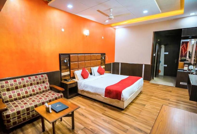 בית מלון כפרי A P Residency