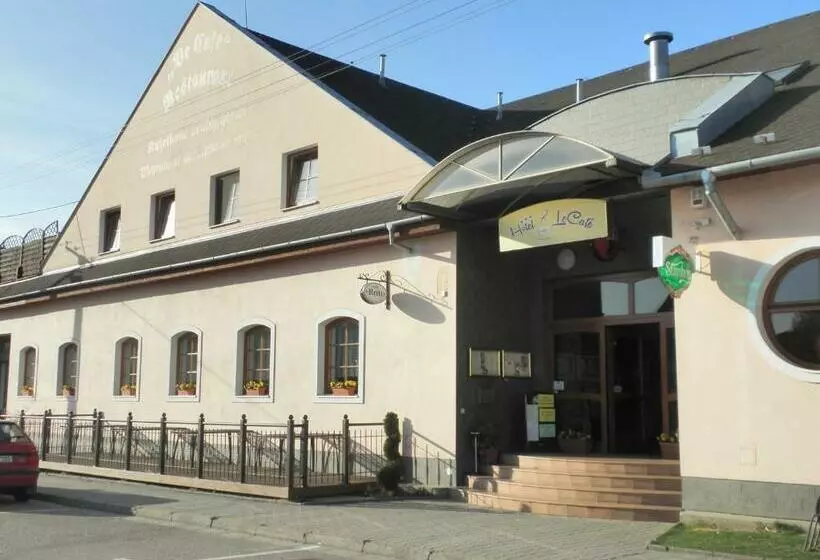 ホテル Le Café