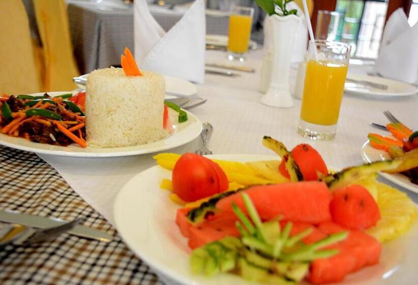 בית מלון כפרי Nejobugg Palace