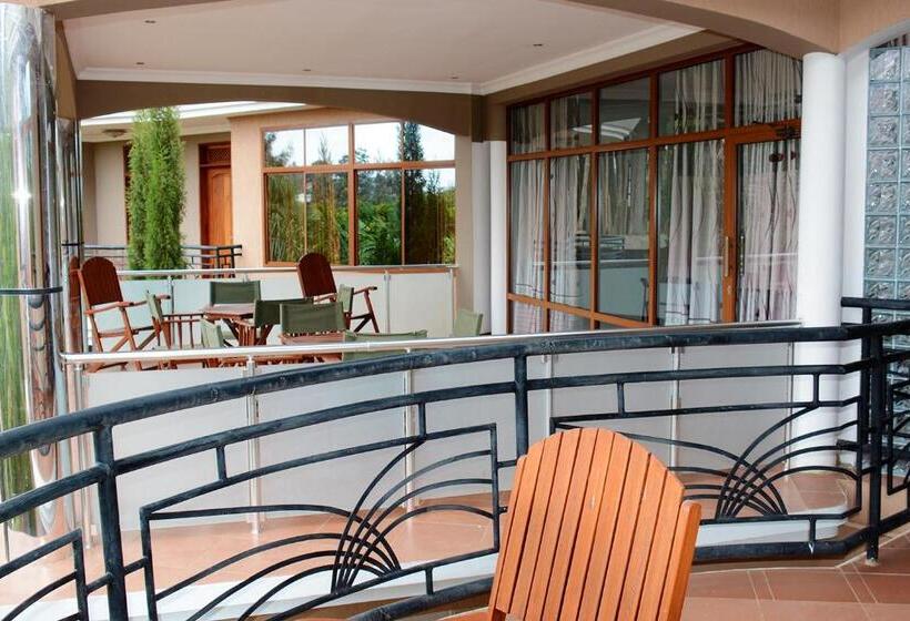 בית מלון כפרי Nejobugg Palace