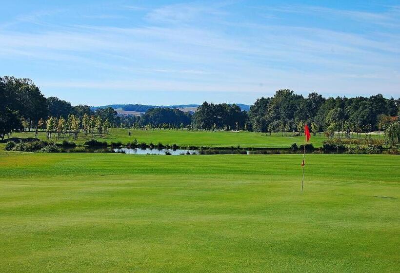 בית מלון כפרי Silesia Golf Resort Kravaře