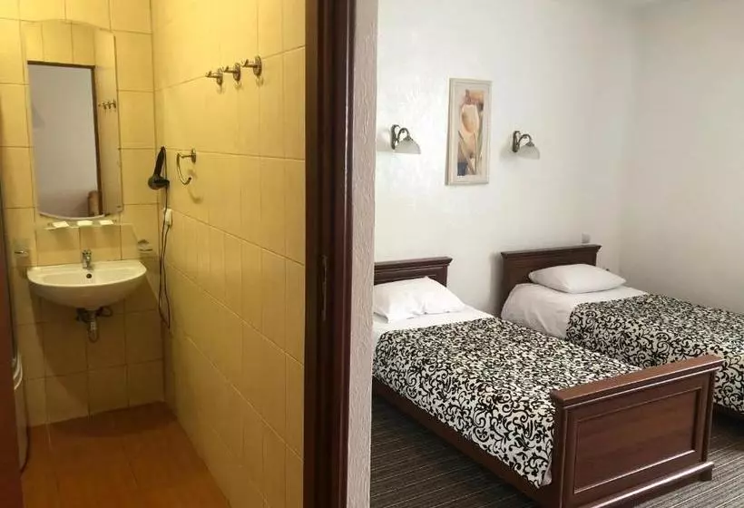 Hotelli Kopa   Zhovkva