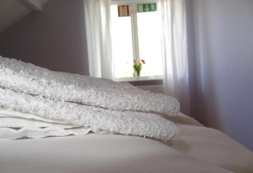 פנסיון Hofsnäs Lilla Sjöstuga