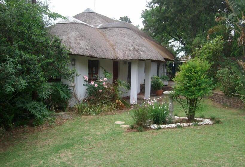 펜션 Oaktree Lodge Guest House