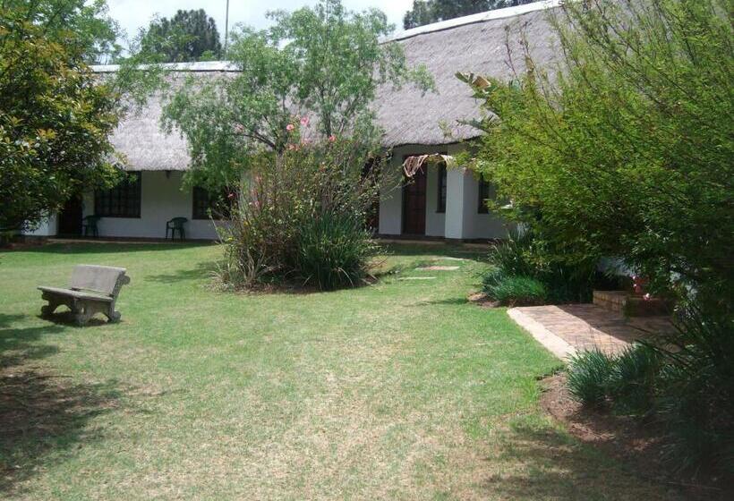 펜션 Oaktree Lodge Guest House