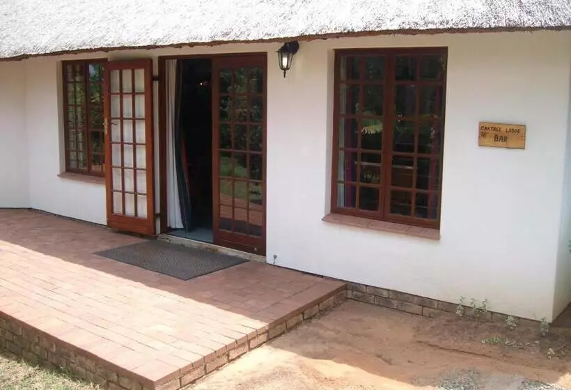 Majatalo Oaktree Lodge Guest House