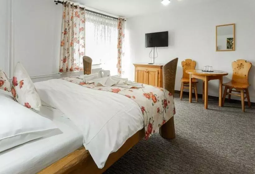 Majatalo Penzion Koliba