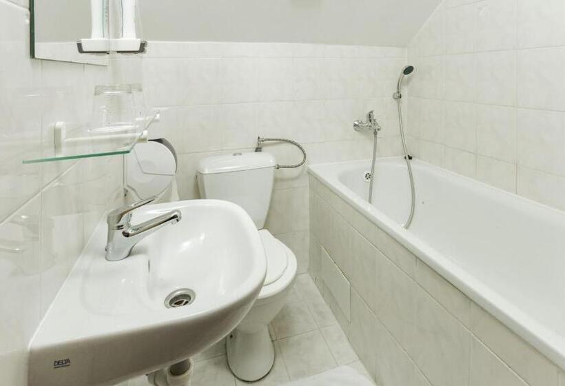 膳宿费 Penzion Koliba