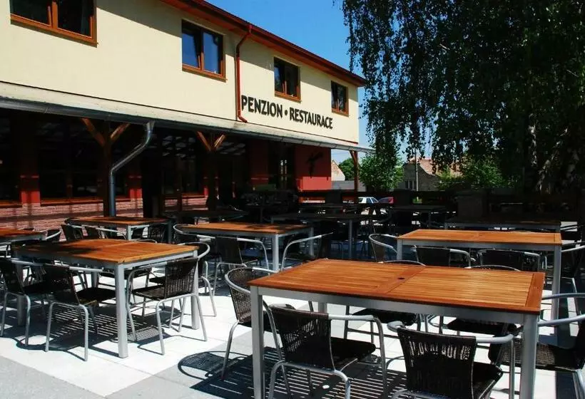ペンション Penzion Maděřič