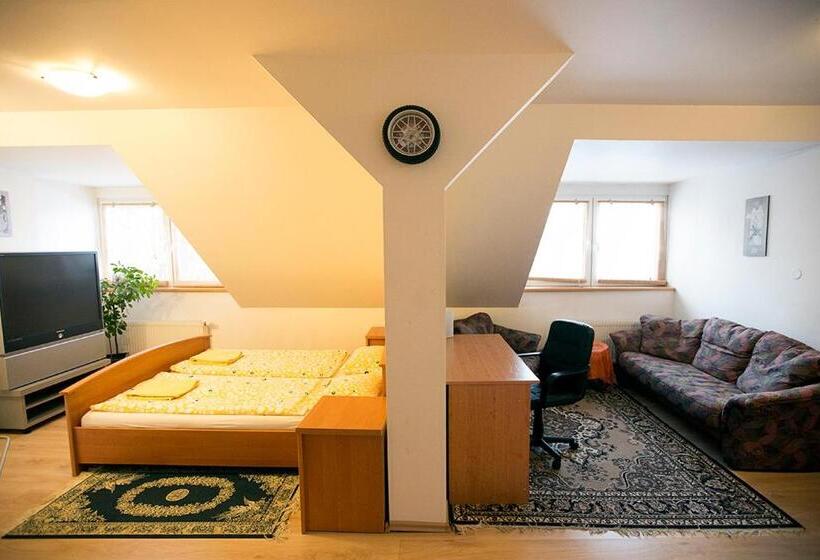 بنسيون Penzion Na Cymbálku