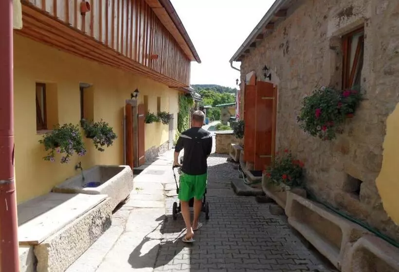 Majatalo Penzion Skalíček