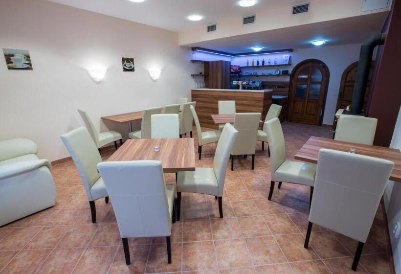 ペンション Penzion U řeky