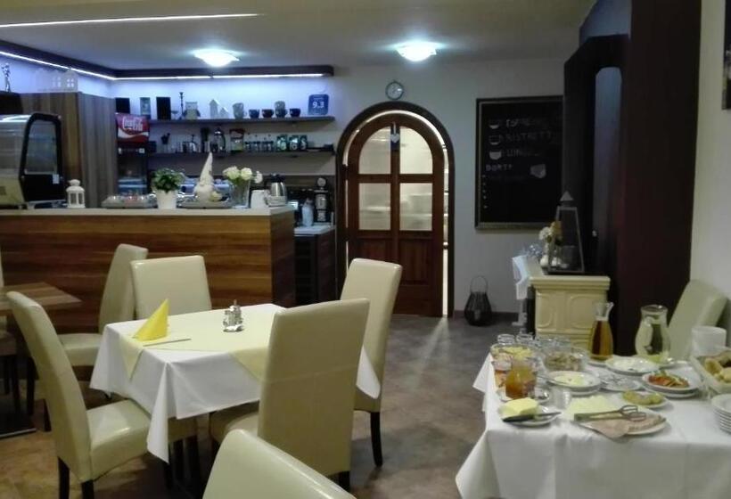 ペンション Penzion U řeky