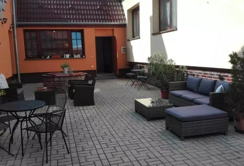 Majatalo Penzion U řeky