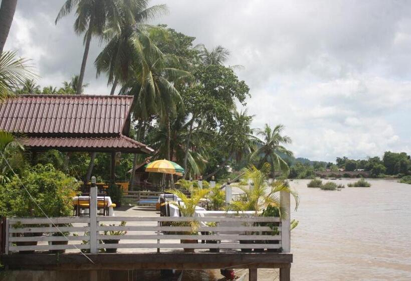 펜션 Sengahloune Villa