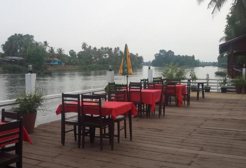 펜션 Sengahloune Villa