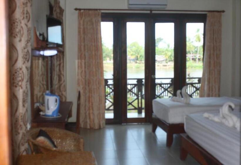 펜션 Sengahloune Villa