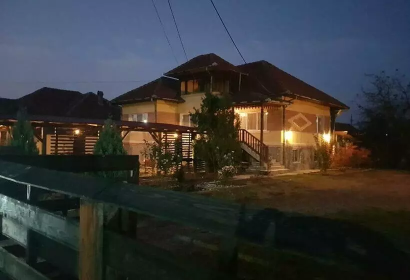 Pensiunea Magnolia Din Tismana