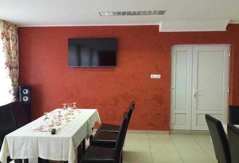 Pensiunea Valea Frumoasei