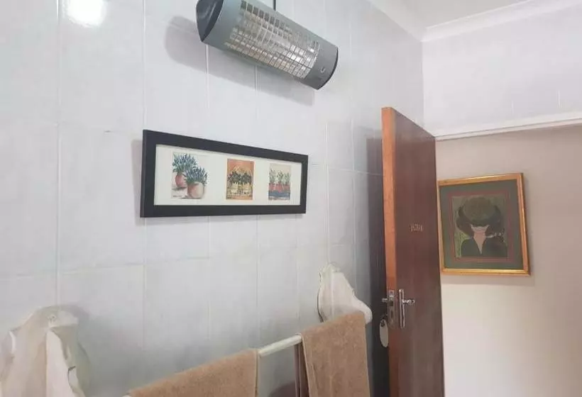 Aamiaismajoitus (B&B) De Heide Guesthouse