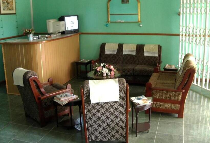 צימר Sampson S Guesthouse Company Ltd