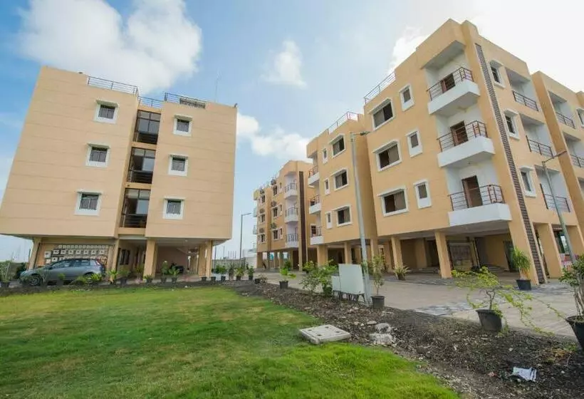 Budget Inn Service Apartments   Tiger Plaza