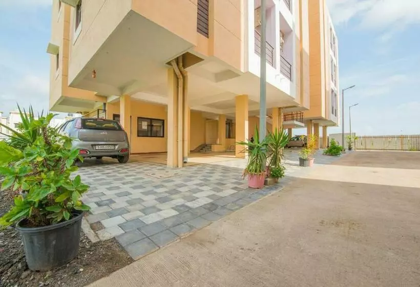 Budget Inn Service Apartments   Tiger Plaza