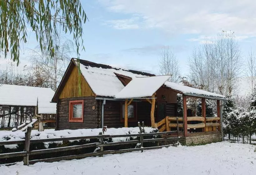 Hotelli Kolyba Opryshkiv