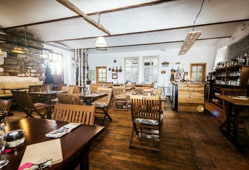 Szálloda Statek Luníkov