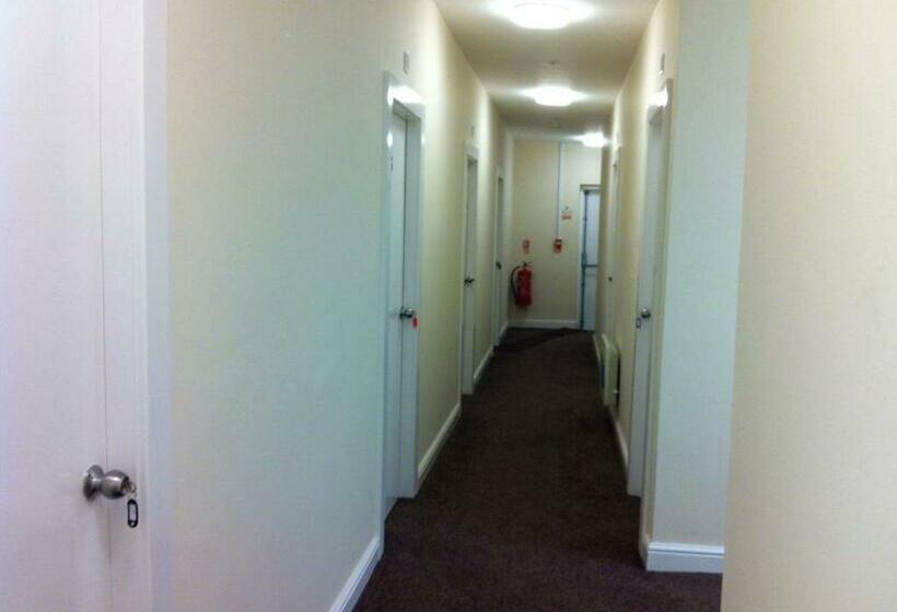 فندق The Horse And Jockey