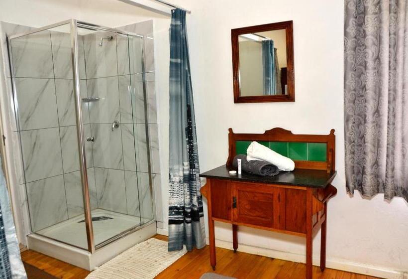 بنسيون Altenburgh Accommodation Apartments