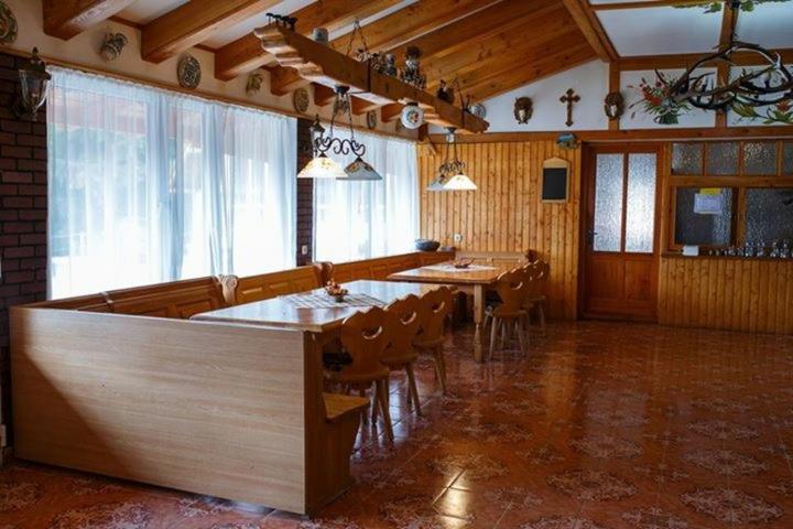 膳宿费 Cabana Cerbul Oasa Transalpina